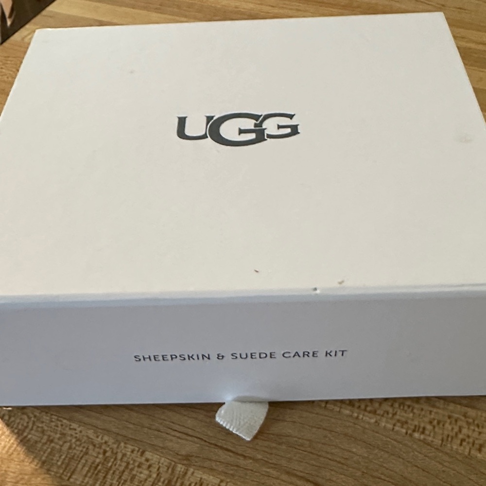 UGG Sheepskin & Suede Care Kit - White